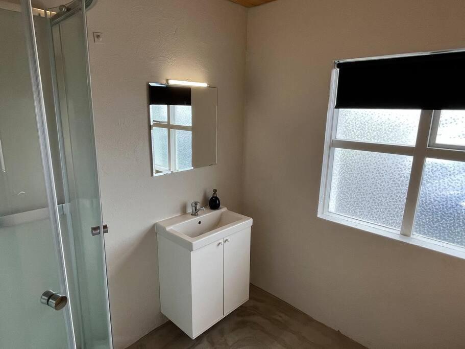 Black Valley Apartment Thoroddsstathir Экстерьер фото